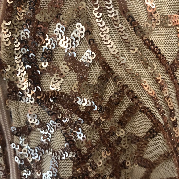 Rose Gold Sequins Sweetheart Off Shoulder Dress - Picture 3 of 4